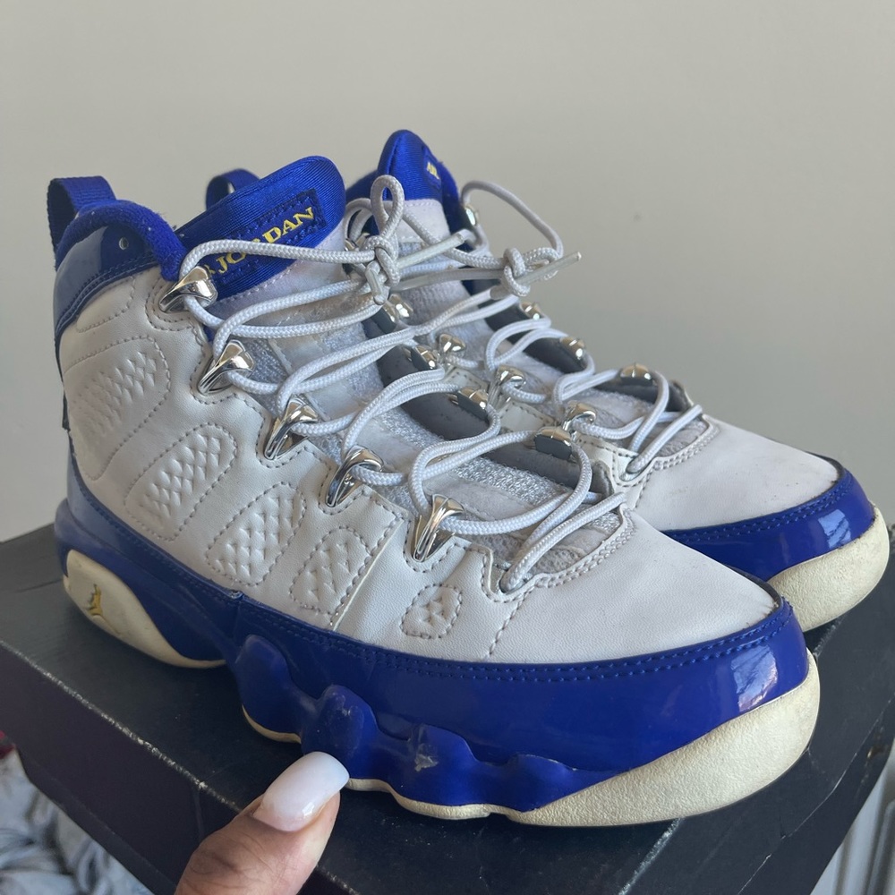 Used like new Jordan 11s size 4.5